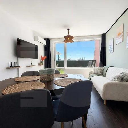 1br Rooftop Cityscape Апартаменти *