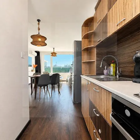 Apartament 1br Rooftop Cityscape Warna